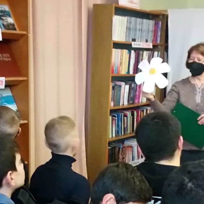 «Душа по капле собирает свет»