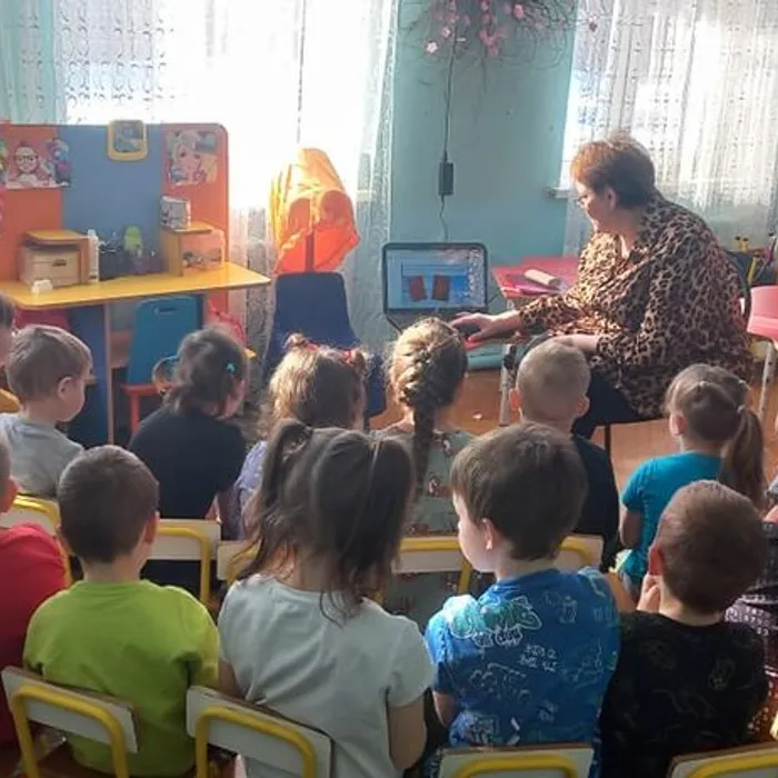 «Жил на полюсе медведь»