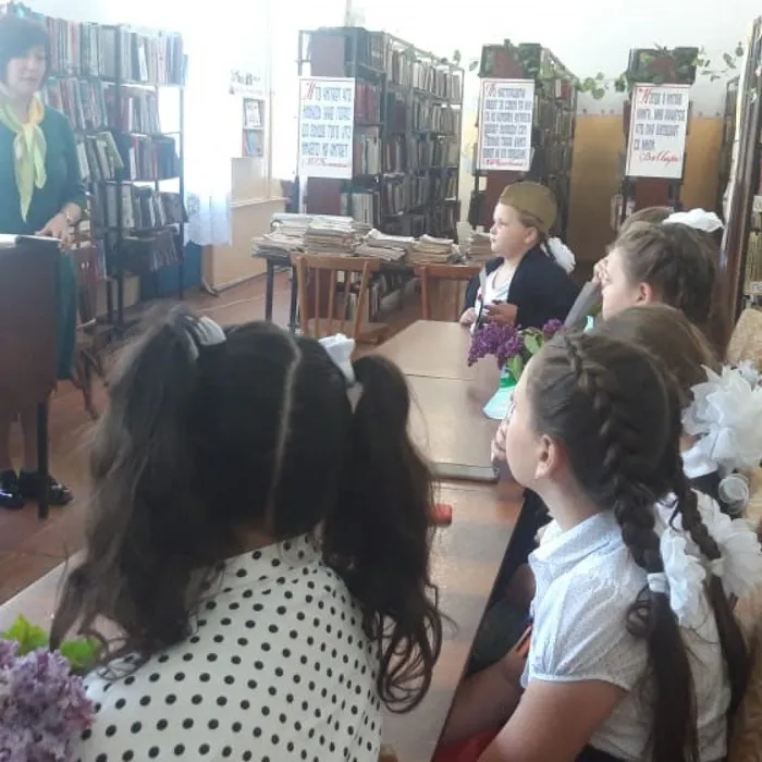 «А в книжной памяти мгновения войны»