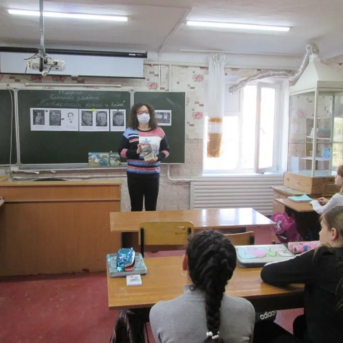 «Несовместимы юность и война»