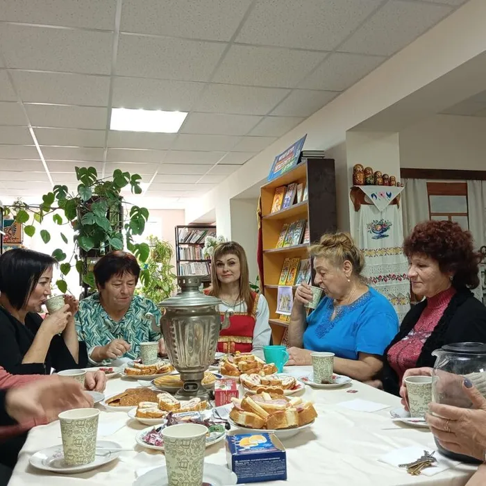 «Посиделки в русской избе»